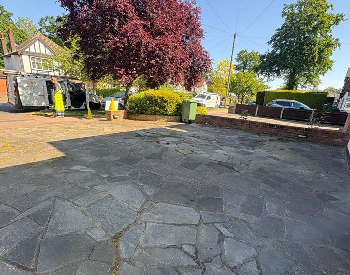 Slab Driveway Clean – Beckenham
